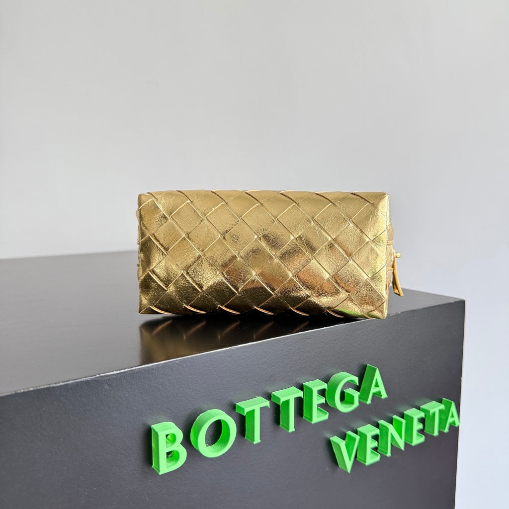 Bottega Veneta 764044 Gold Designer Handbag - detail image 2