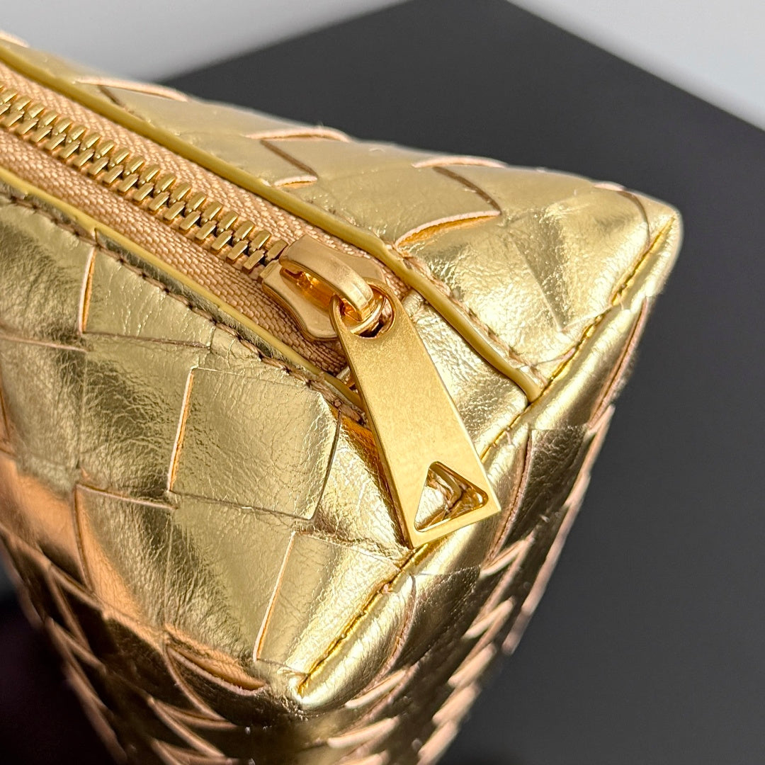 Bottega Veneta 764044 Gold Designer Handbag - detail image 4