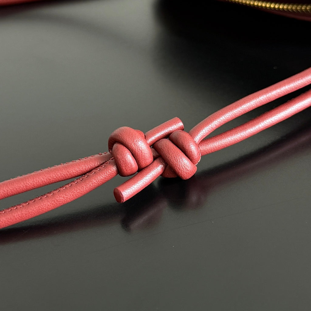 Bottega Veneta 794258 Red Pouch Bag - detail image 6