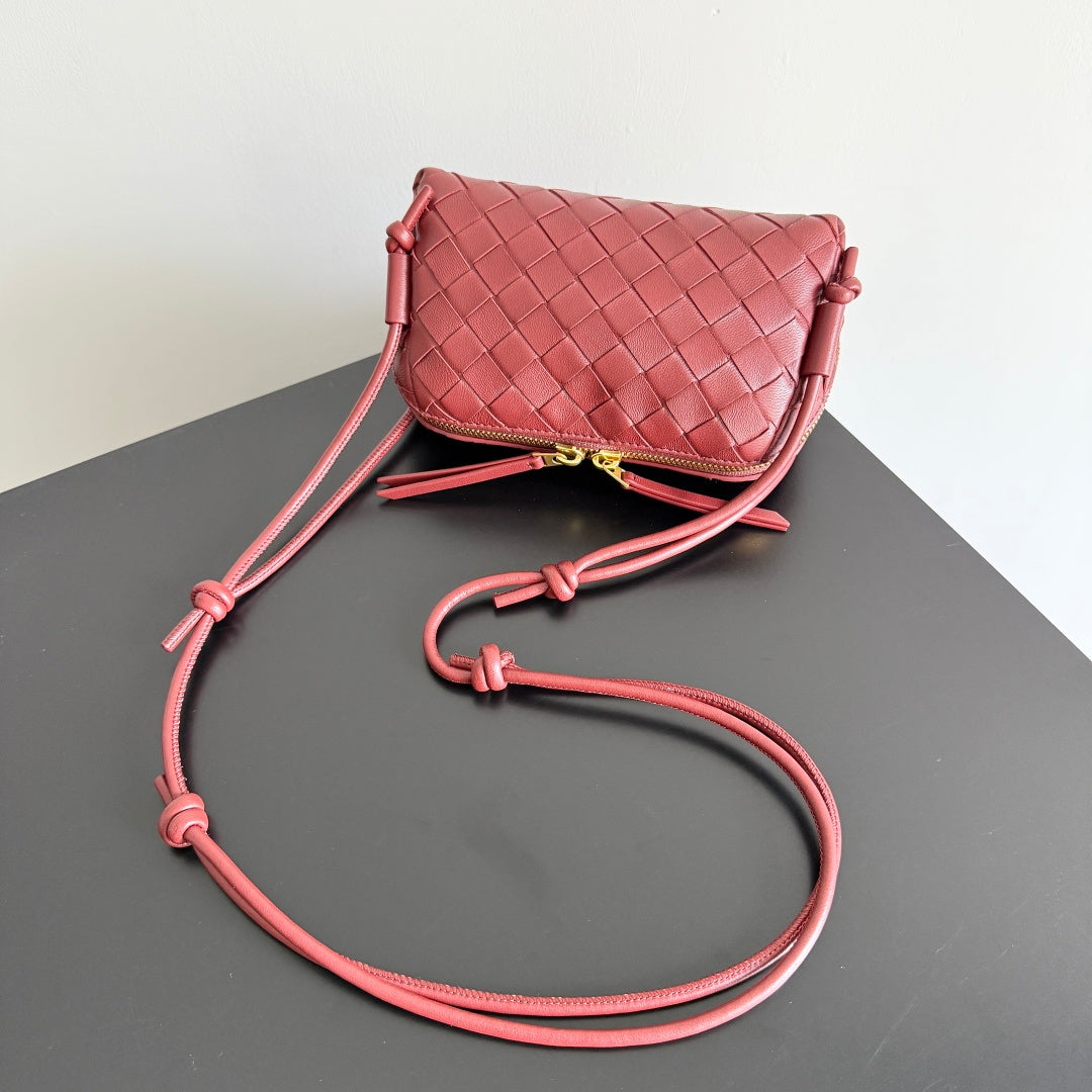 Bottega Veneta 794258 Red Pouch Bag - detail image 5