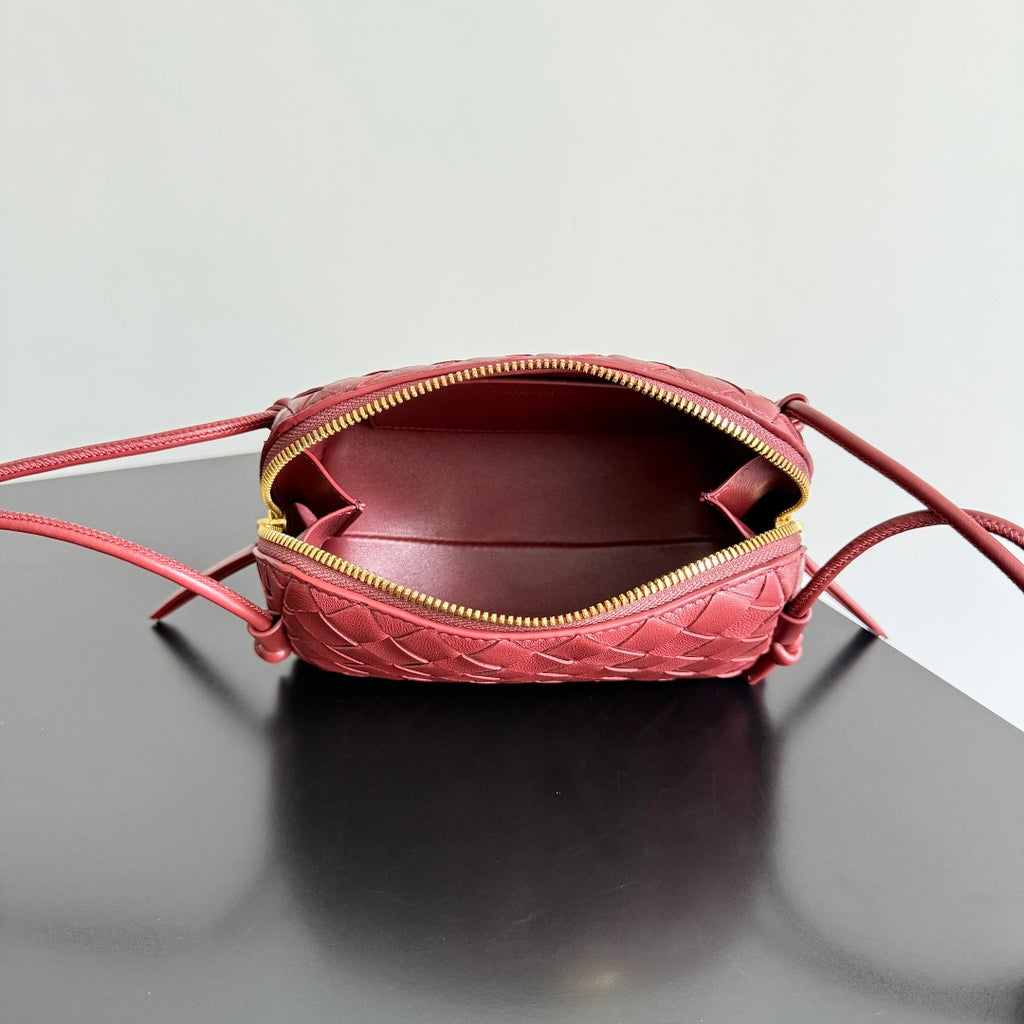 Bottega Veneta 794258 Red Pouch Bag - detail image 9