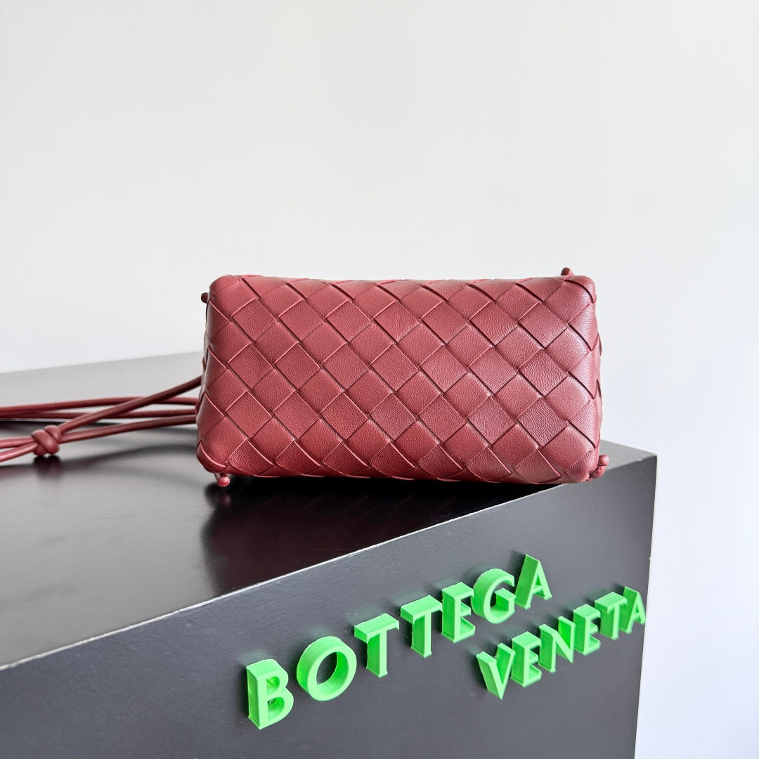 Bottega Veneta 794258 Red Pouch Bag - detail image 3