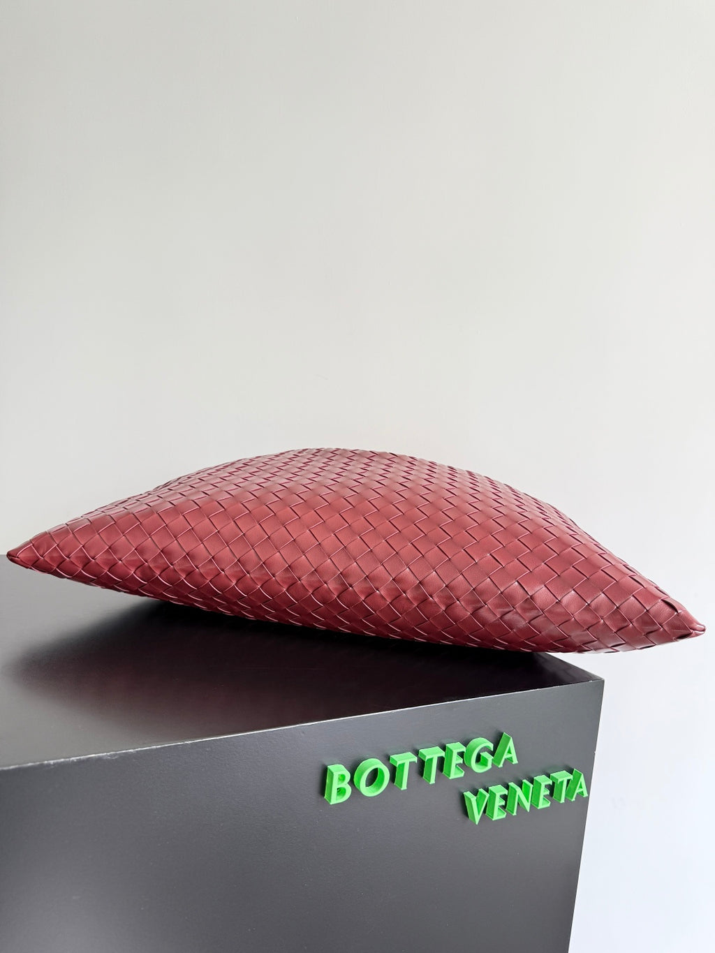 Bottega Veneta 763970 Red Designer Handbag Edition 2 - detail image 3