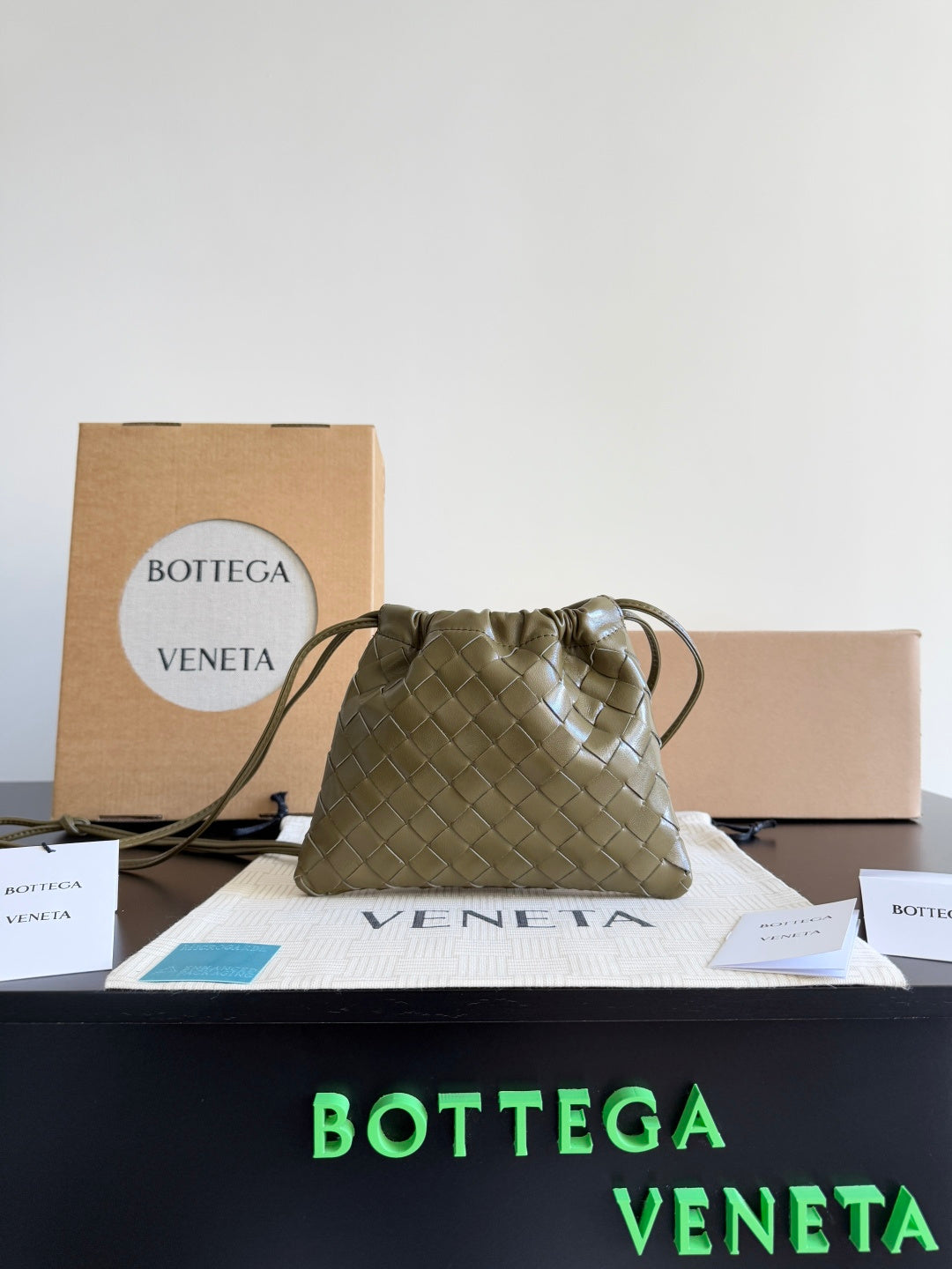 Bottega Veneta Black Designer Handbag Edition 449