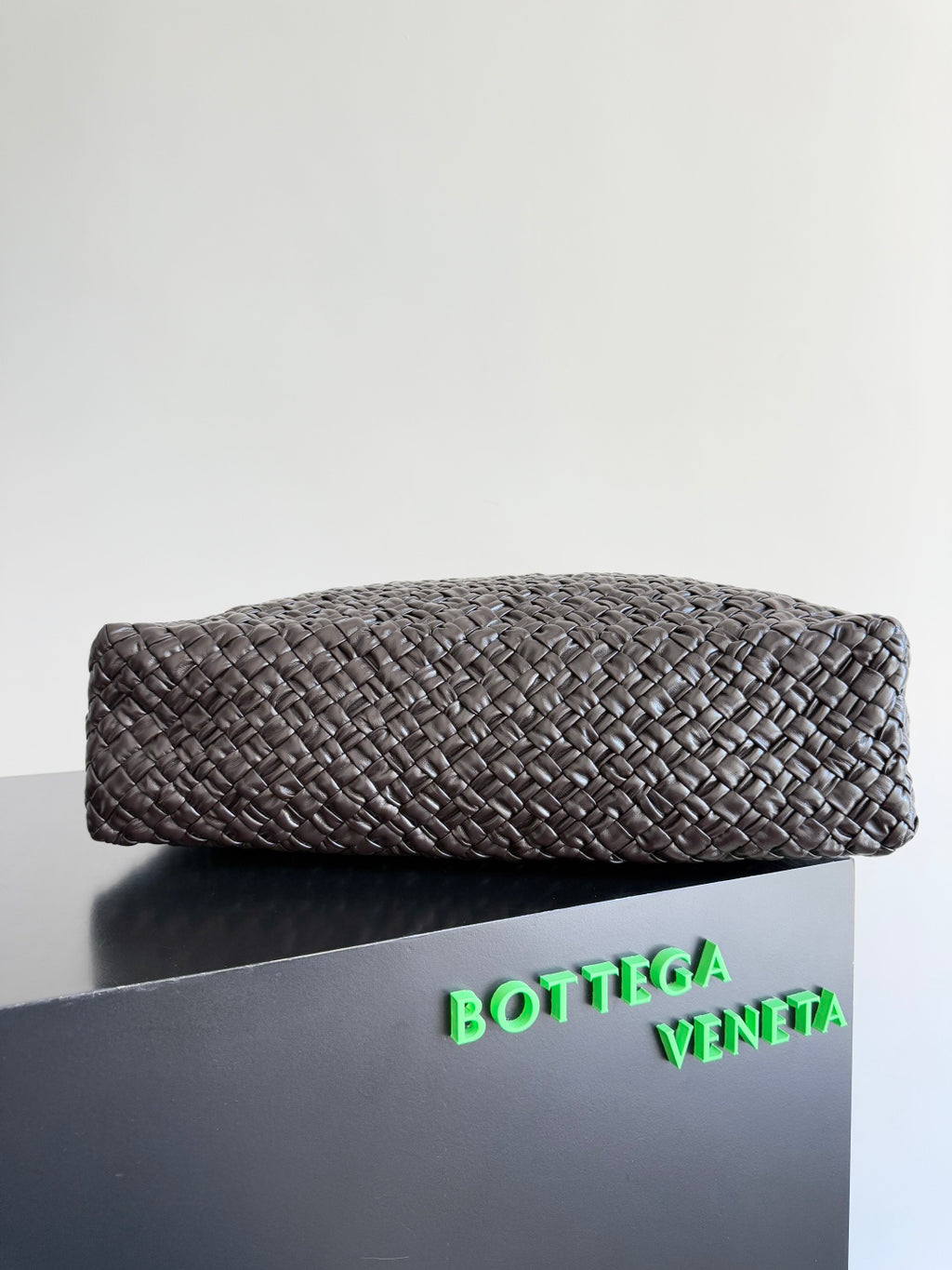 Bottega Veneta 765373 Black Designer Handbag Edition 2 - detail image 5