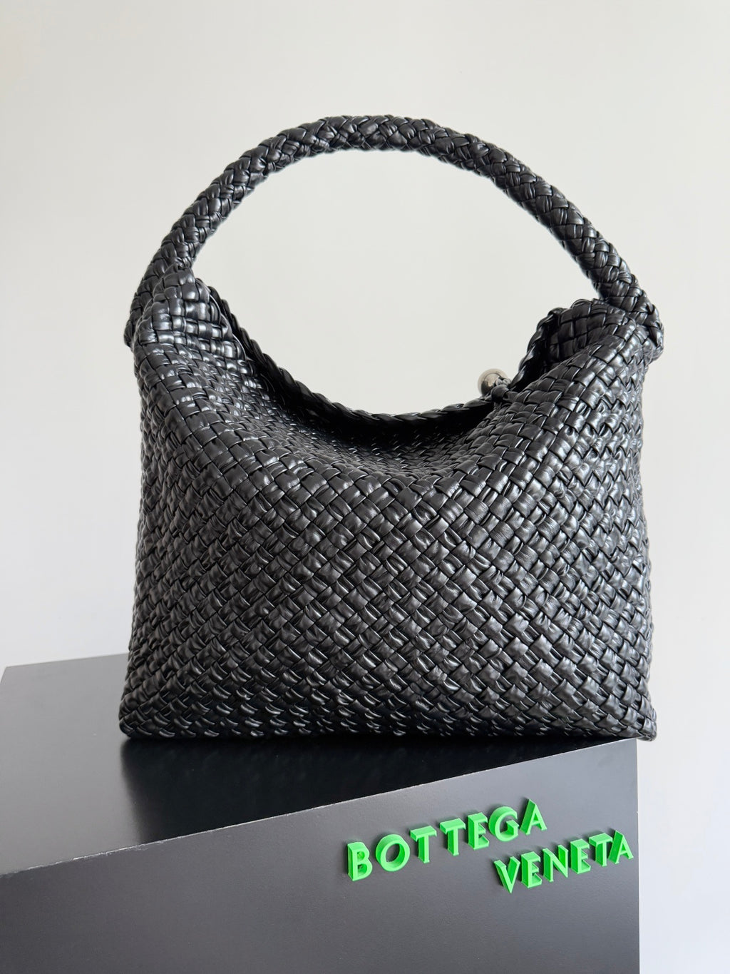 Bottega Veneta 765373 Black Designer Handbag - detail image 3