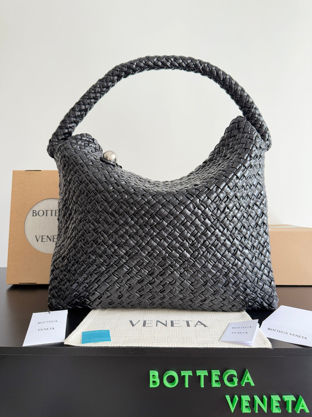 Bottega Veneta Black Designer Handbag Edition 173