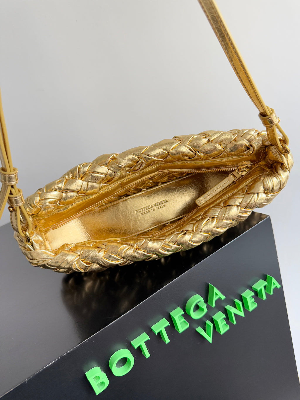 Bottega Veneta 785780 Olive Green Designer Handbag - detail image 9