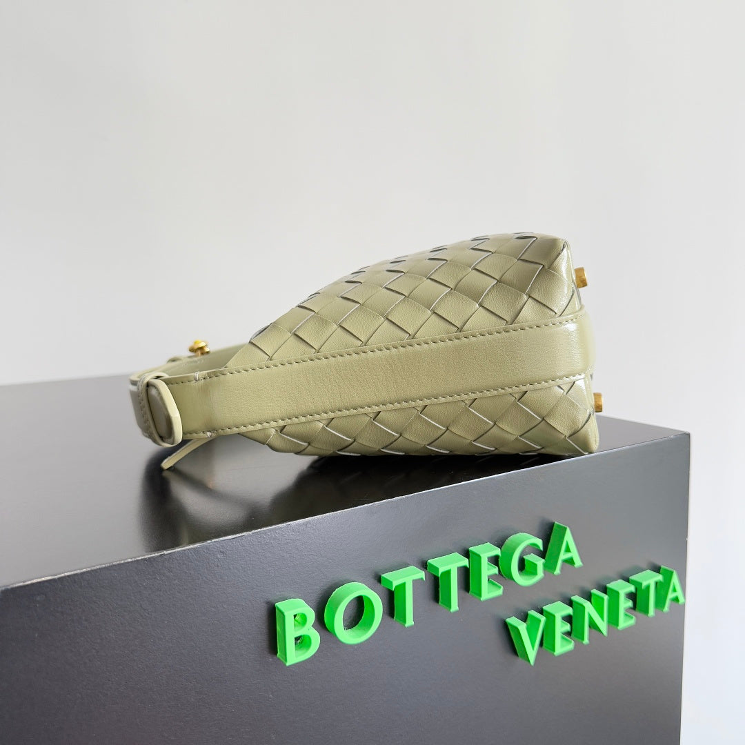 Bottega Veneta 815395 Silver Designer Handbag - detail image 2