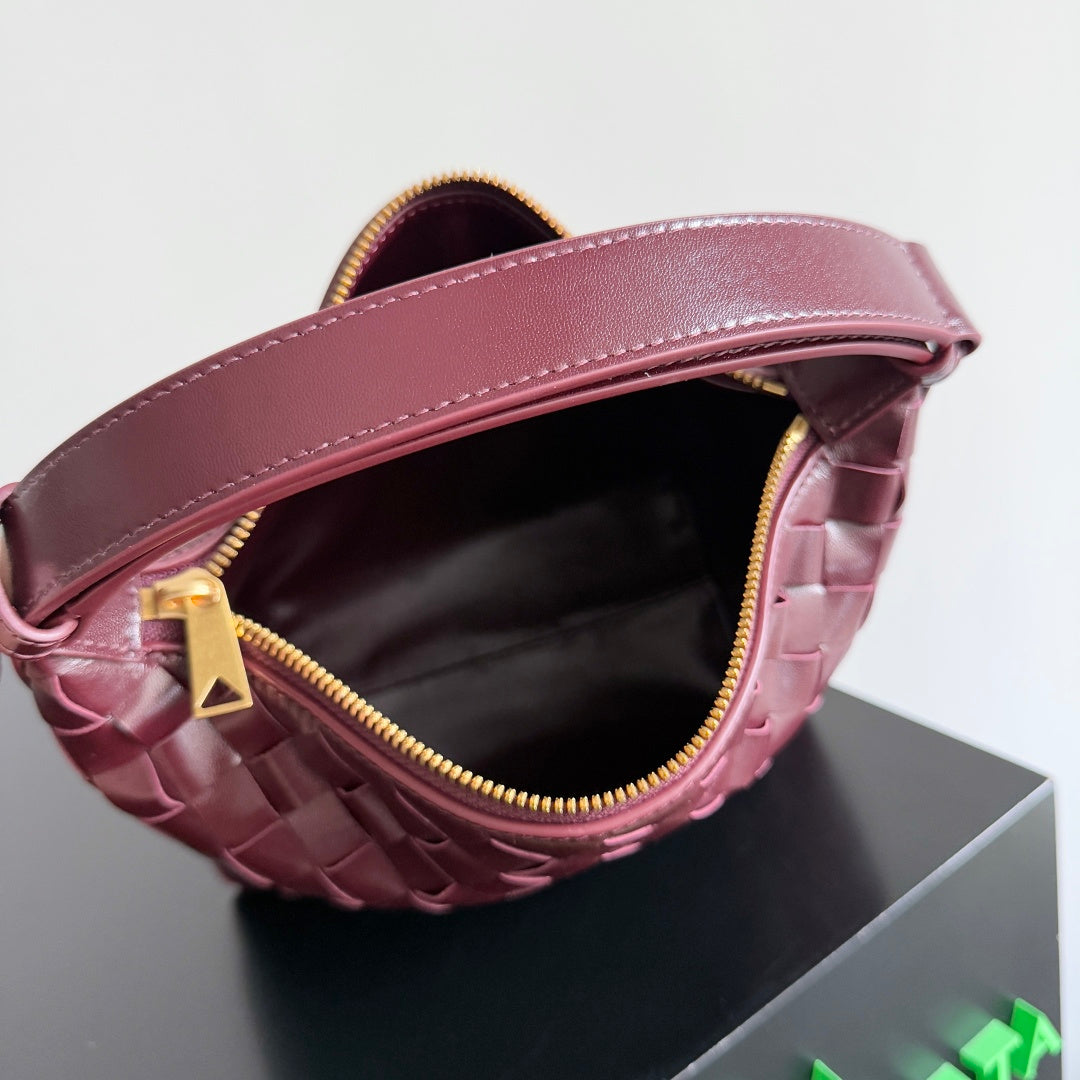 Bottega Veneta 754443 Red Designer Handbag - detail image 9