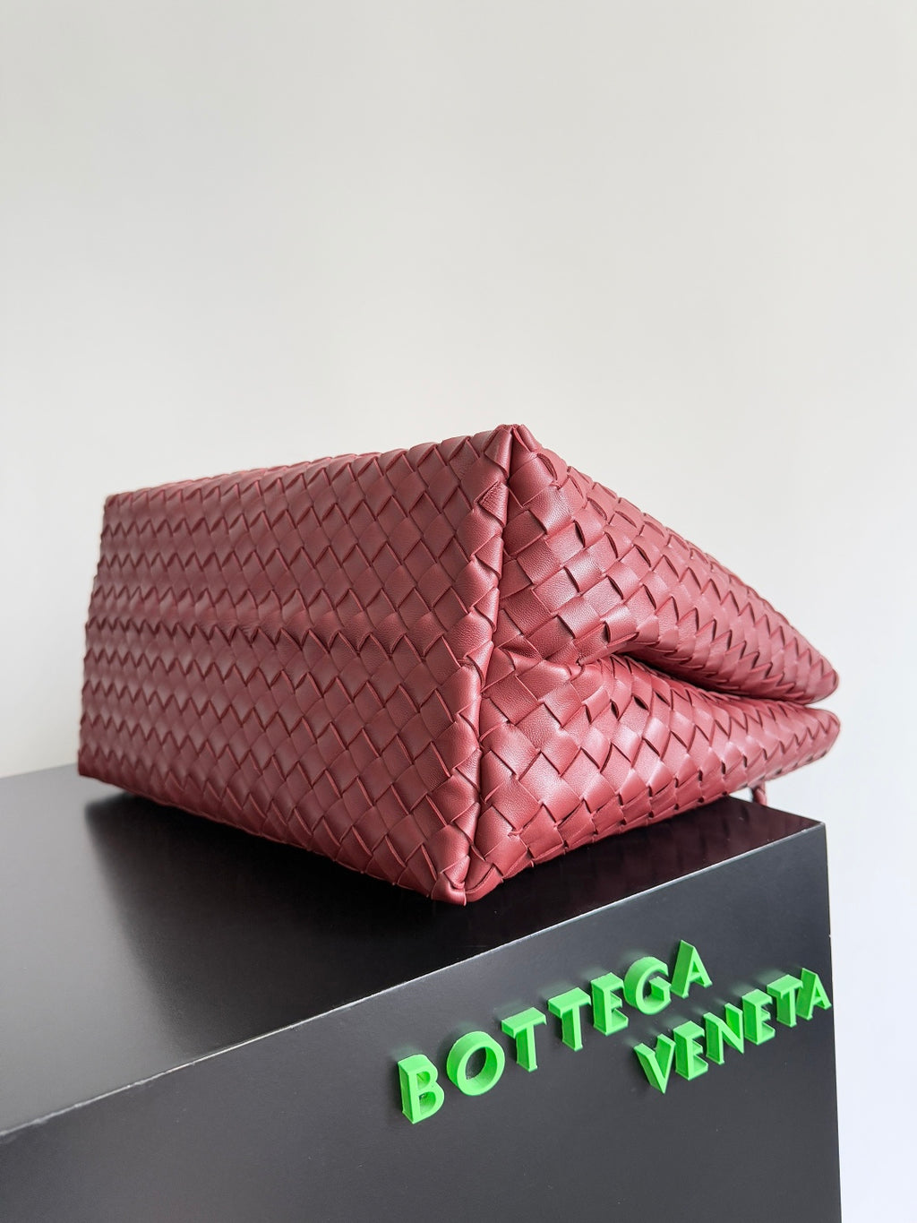 Bottega Veneta 743575 Red Designer Handbag - detail image 2