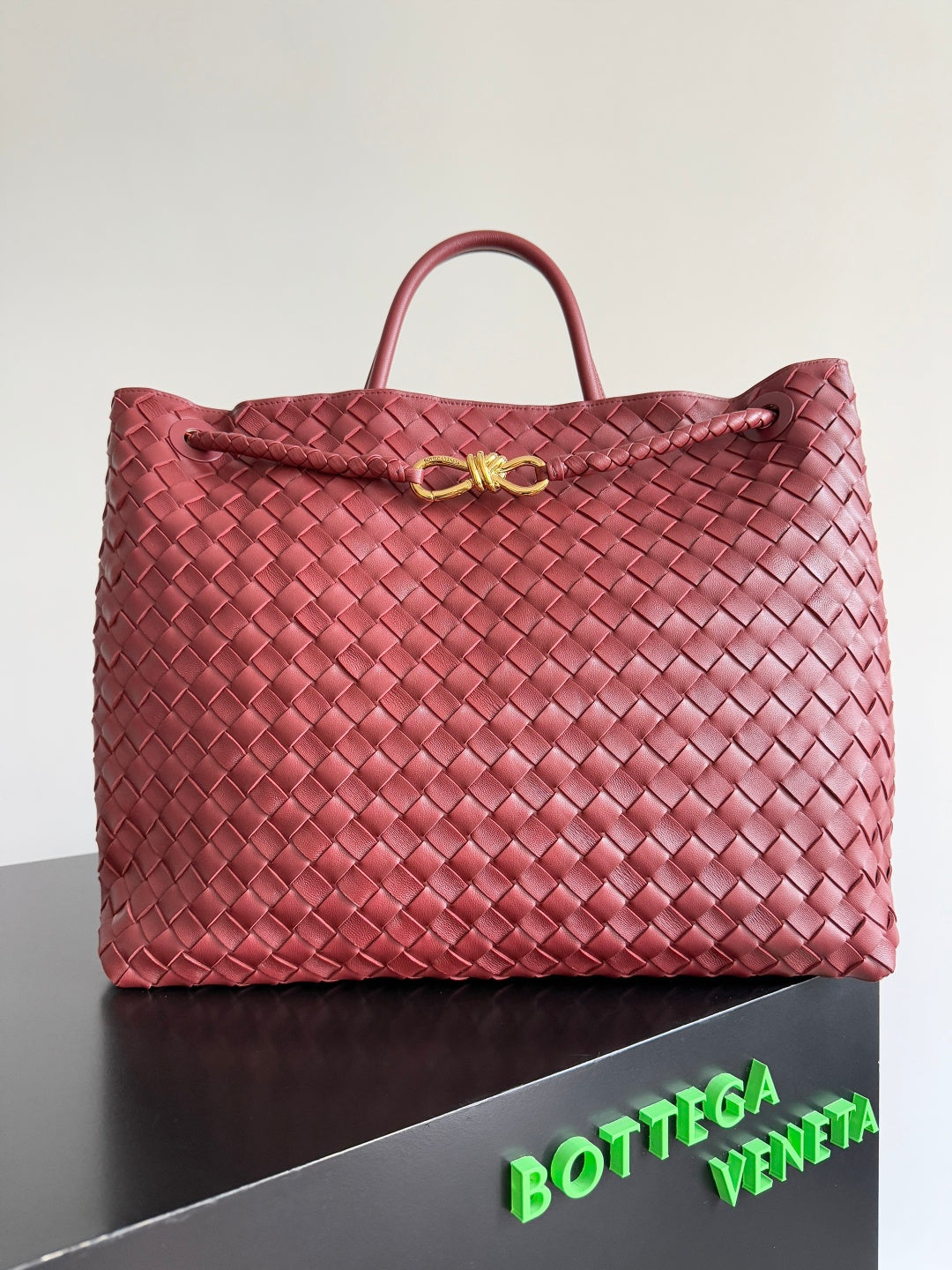 Bottega Veneta 743575 Red Designer Handbag