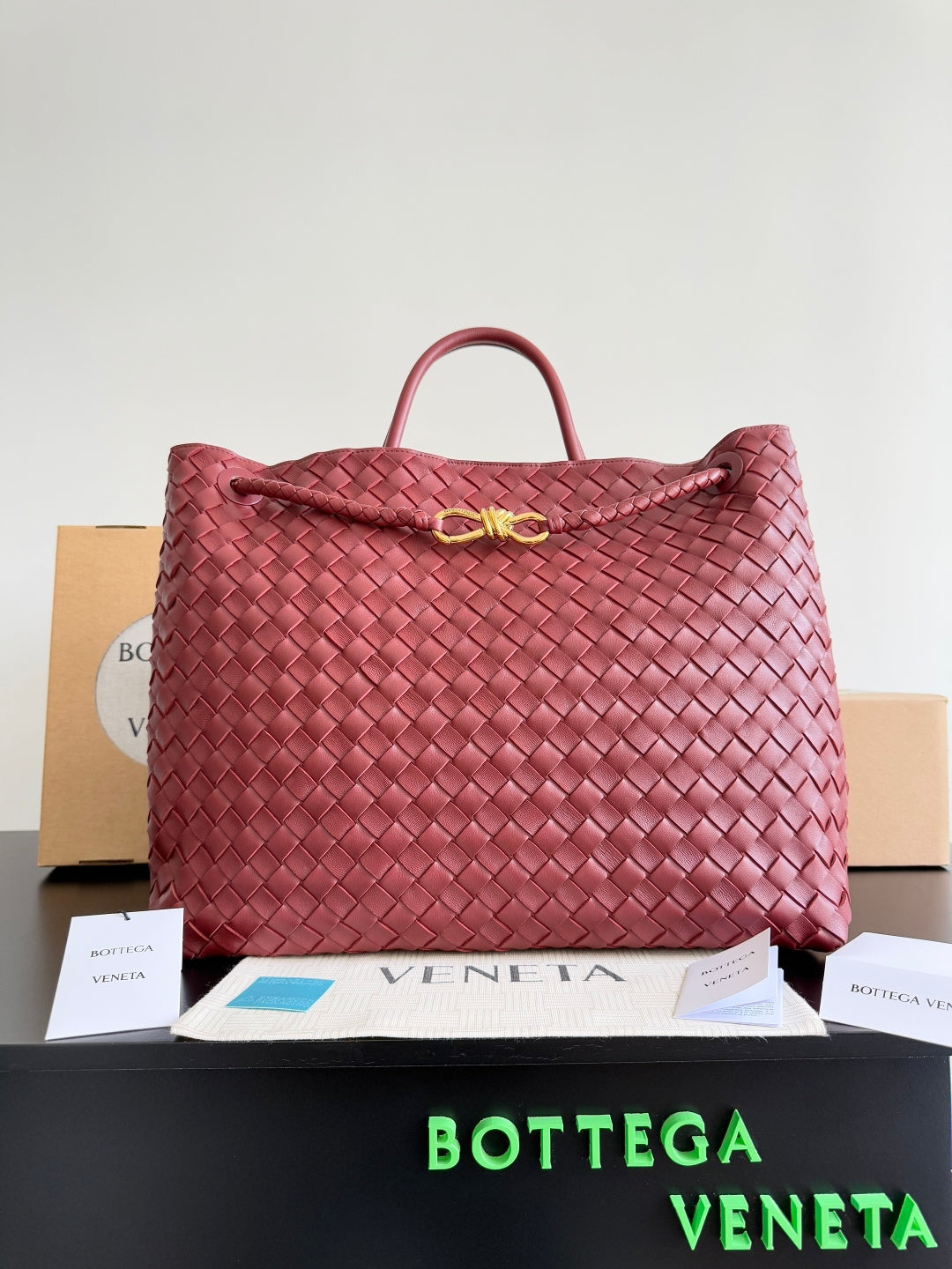 Bottega Veneta Red Designer Handbag Edition 27