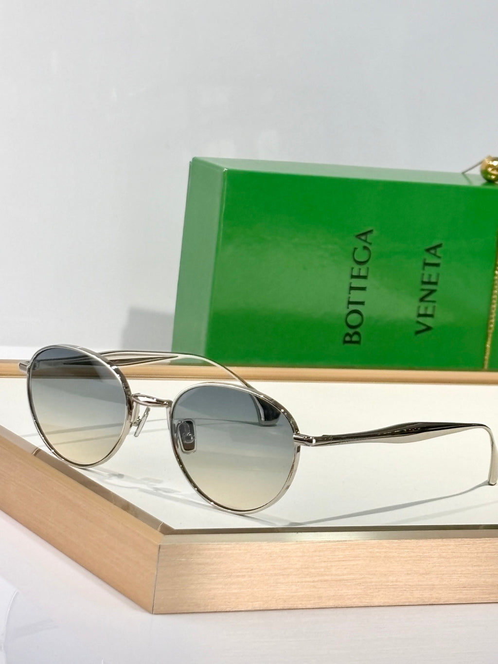 Bottega Veneta BV1396S Green Designer Sunglasses 55-22-140 mm - detail image 6