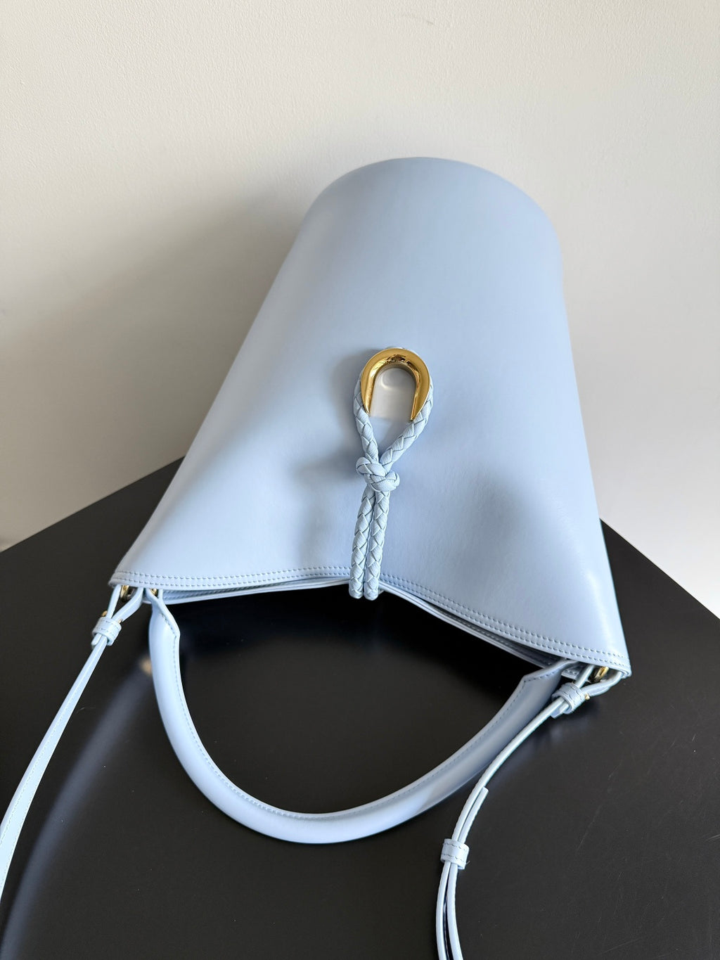 Bottega Veneta 806038 Black Bucket Bag - detail image 4