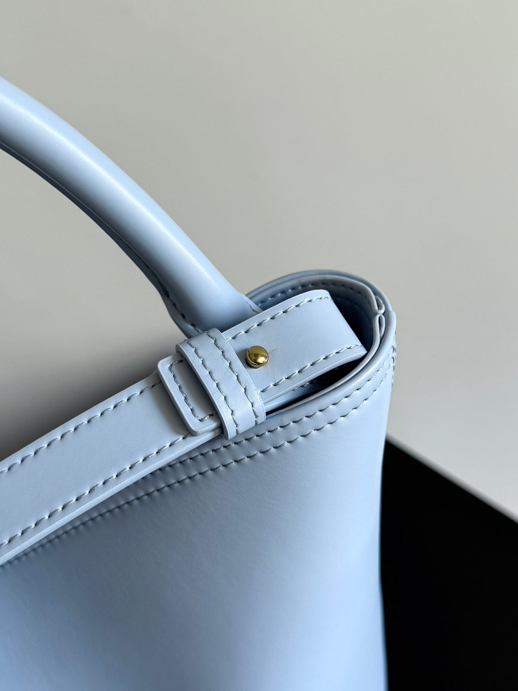 Bottega Veneta 806038 Black Bucket Bag - detail image 6