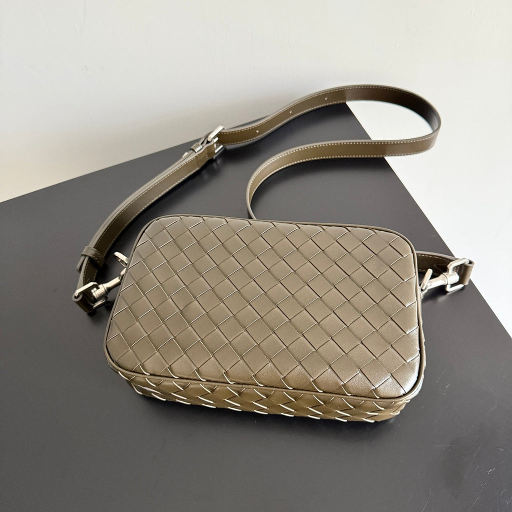 Bottega Veneta 755923 Black Designer Handbag Edition 4 - detail image 4