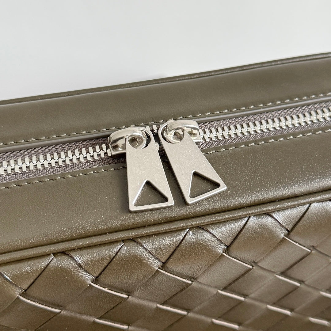 Bottega Veneta 755923 Black Designer Handbag Edition 4 - detail image 5