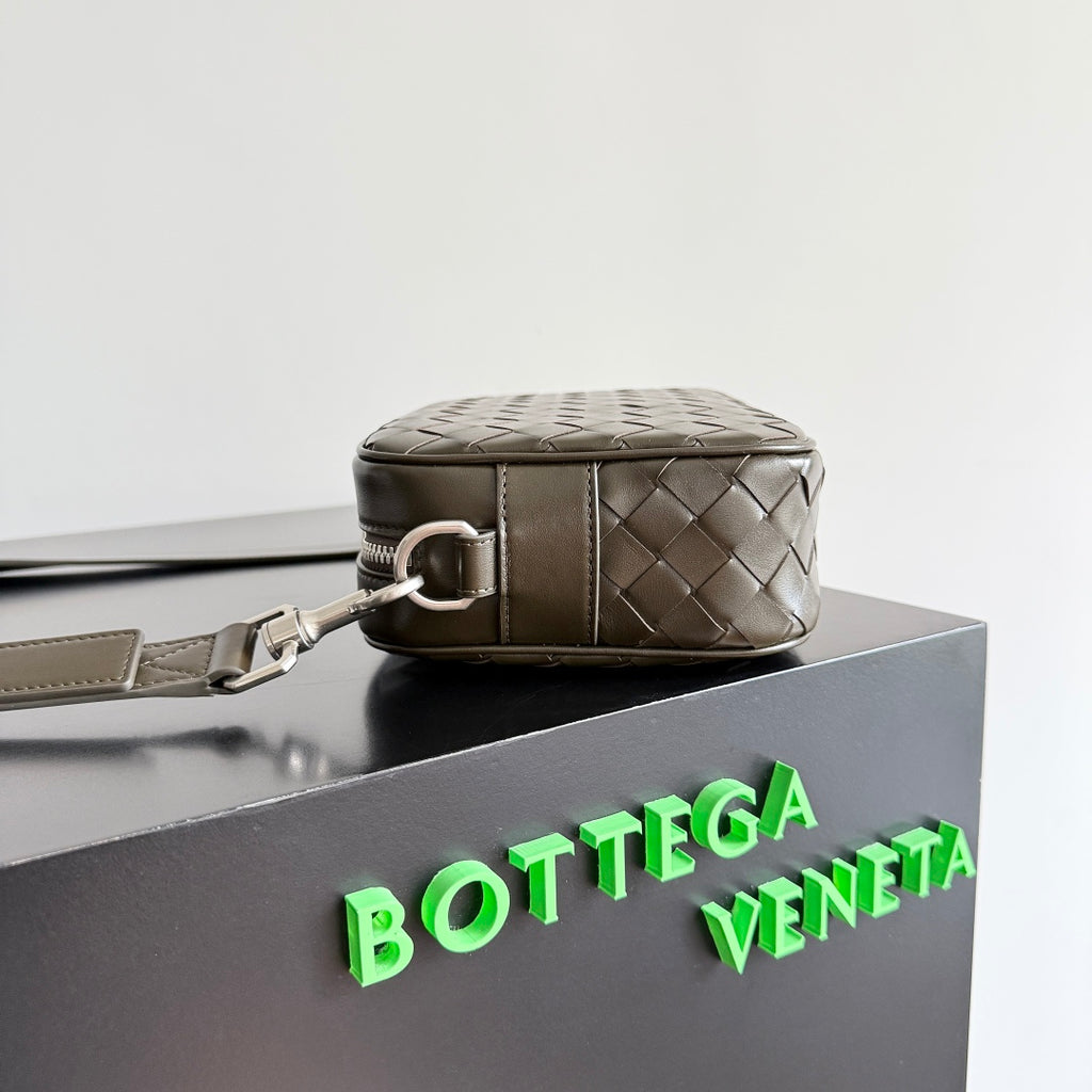 Bottega Veneta 755923 Black Designer Handbag Edition 4 - detail image 2