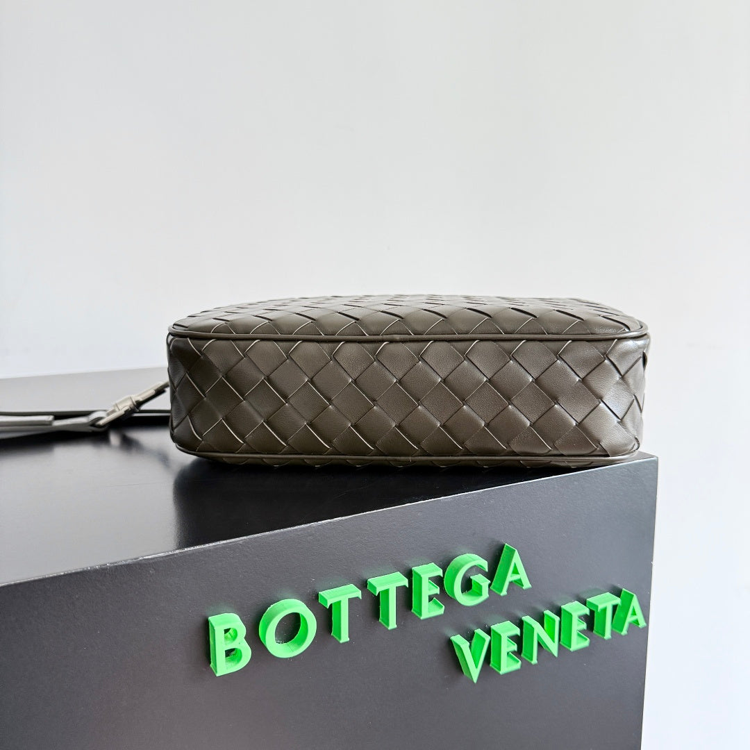Bottega Veneta 755923 Black Designer Handbag Edition 4 - detail image 3