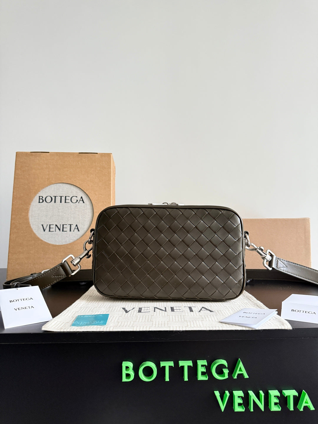 Bottega Veneta Black Designer Handbag Edition 415