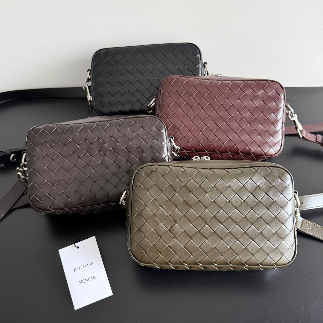 Bottega Veneta Black Designer Handbag Edition 413