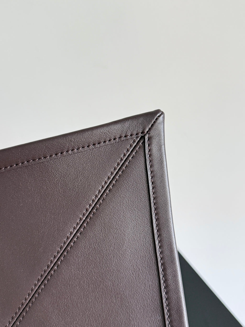 Bottega Veneta 815807 Black Designer Handbag Edition 2 - detail image 7