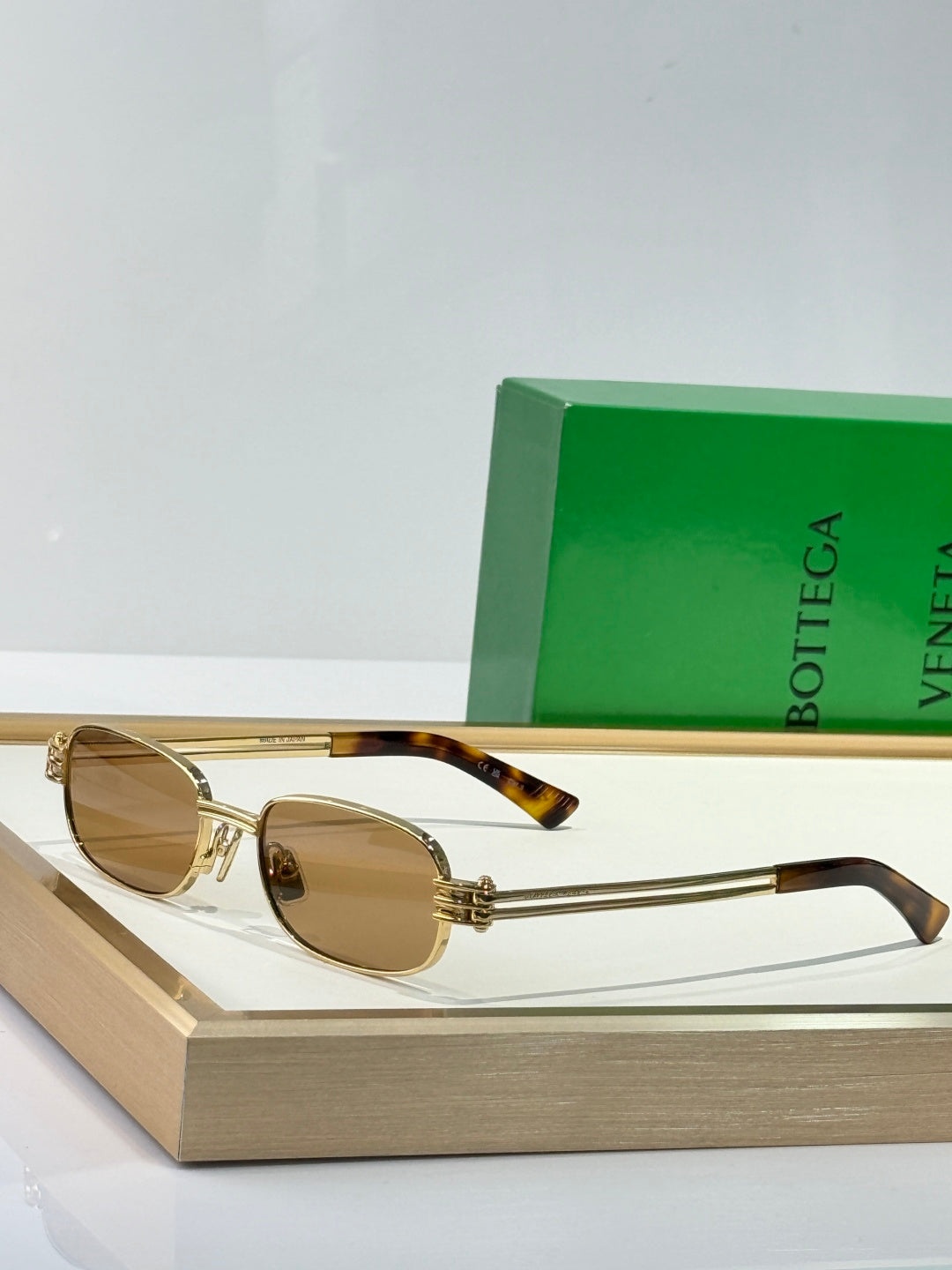 Bottega Veneta BV1381 Green Designer Sunglasses 50-20-145 mm