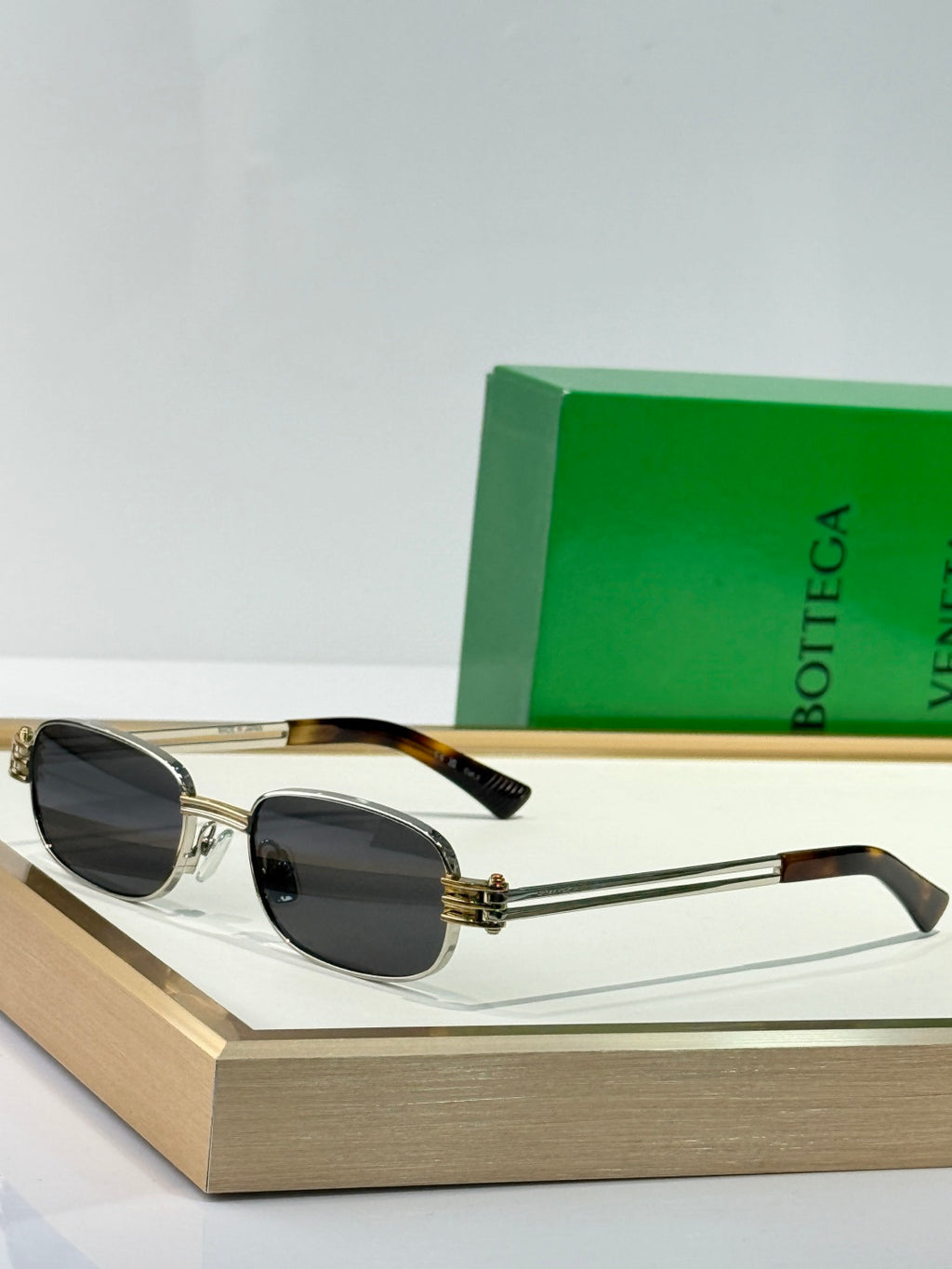 Bottega Veneta BV1381 Green Designer Sunglasses 50-20-145 mm - detail image 5