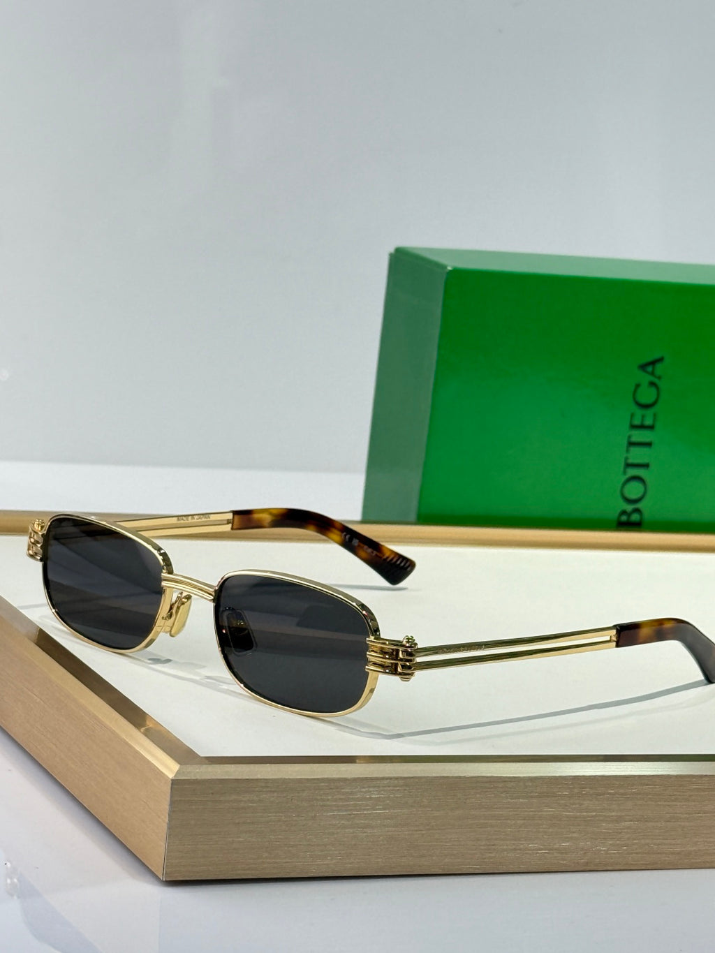 Bottega Veneta BV1381 Green Designer Sunglasses 50-20-145 mm - detail image 4