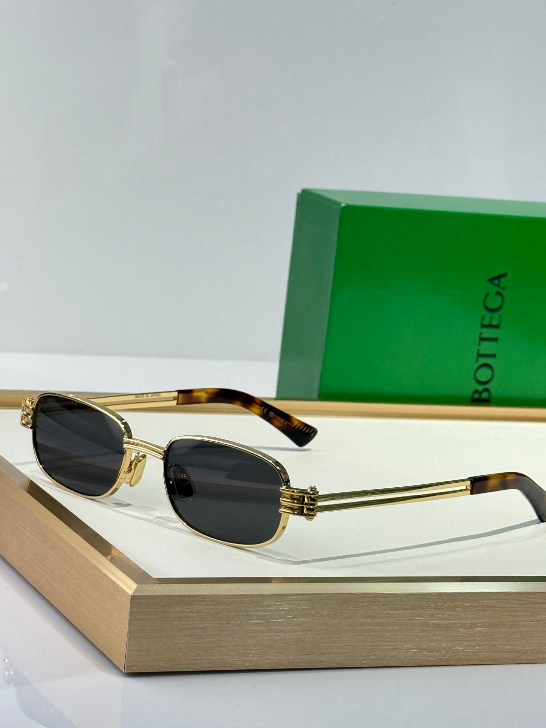 Bottega Veneta BV1381 Green Designer Sunglasses 50-20-145 mm - detail image 4