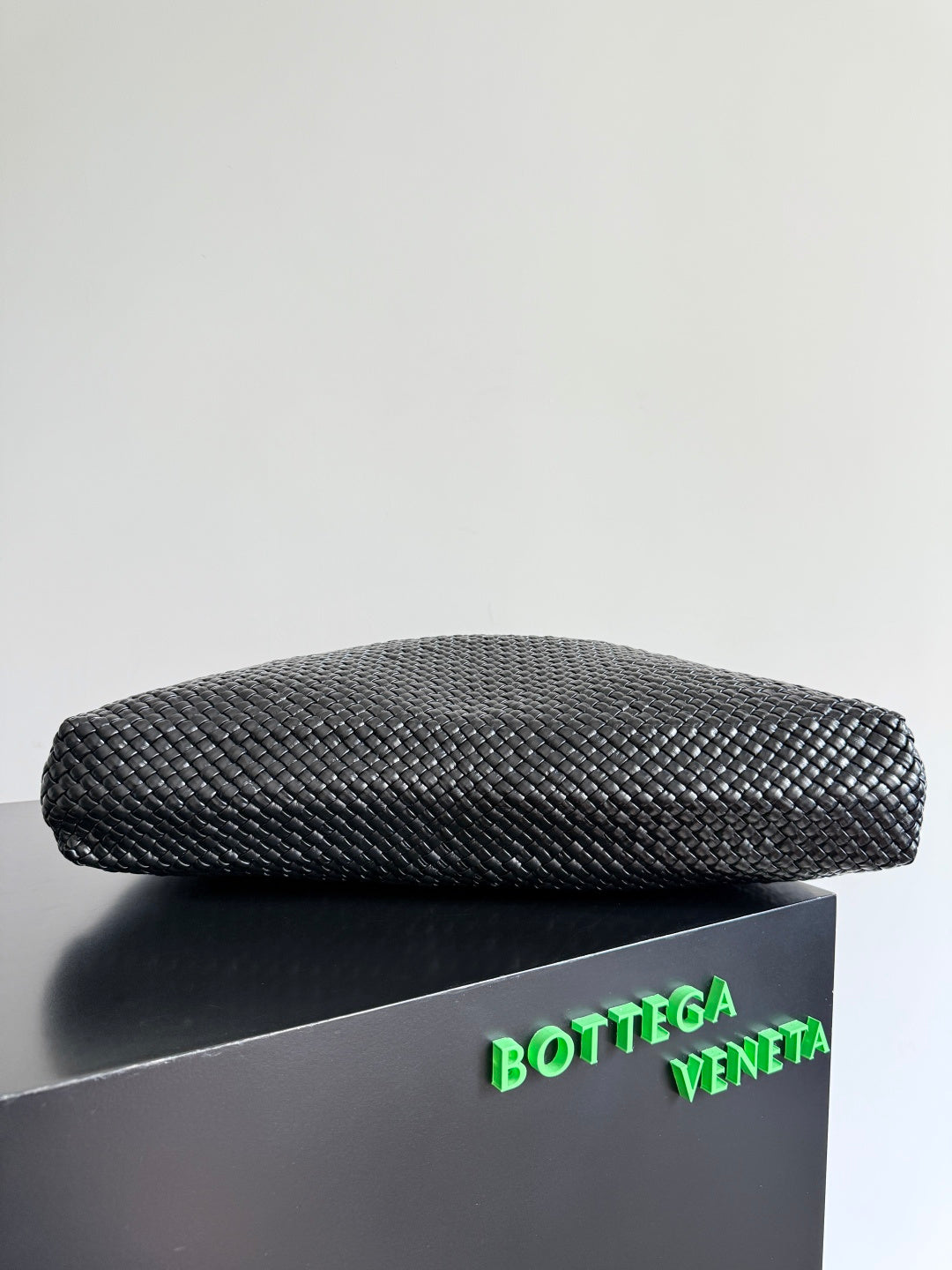 Bottega Veneta 762635 Black Designer Handbag - detail image 2