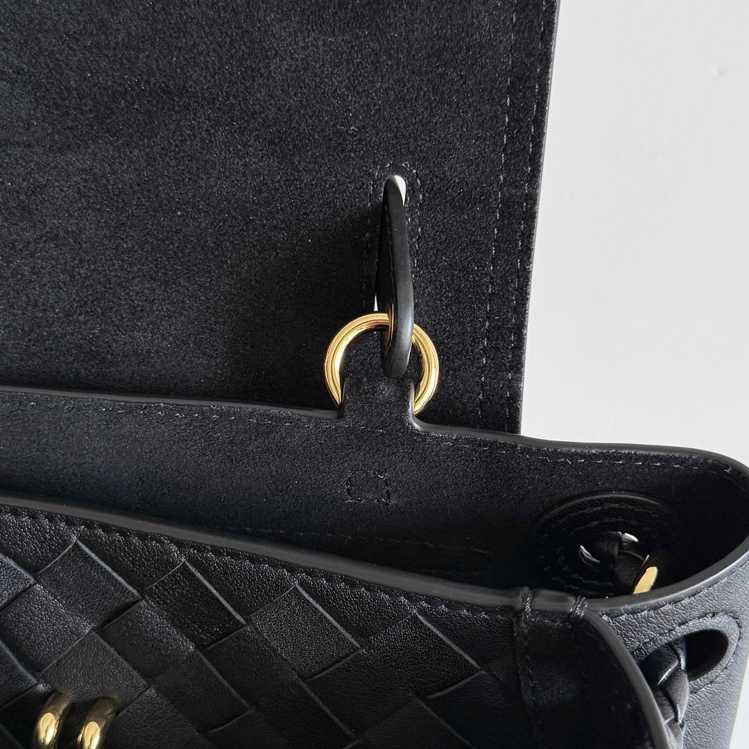 Bottega Veneta Black Designer Handbag Edition 418 - detail image 5