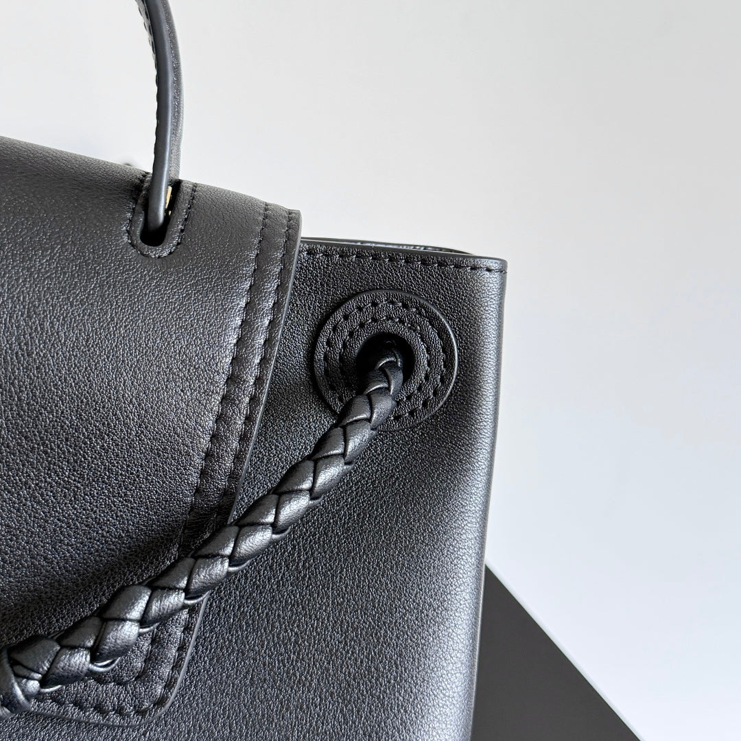 Bottega Veneta Black Designer Handbag Edition 418 - detail image 8