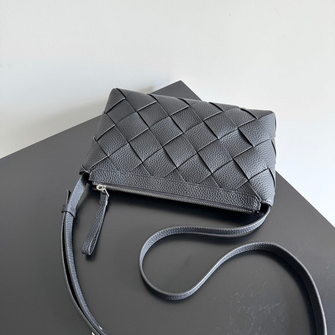 Bottega Veneta 837112 Black Designer Handbag Edition 2 - detail image 5