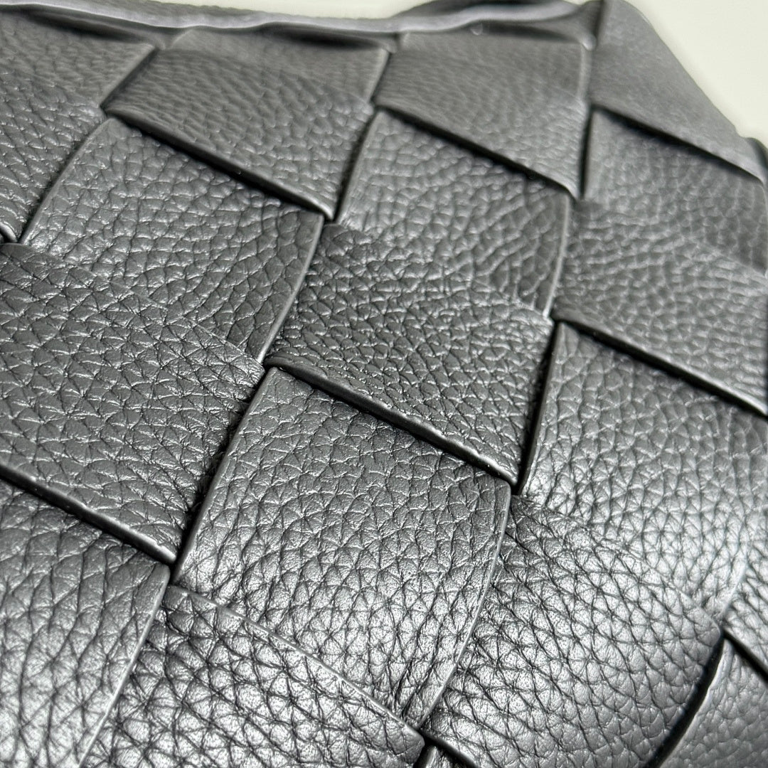 Bottega Veneta 837112 Black Designer Handbag Edition 2 - detail image 6