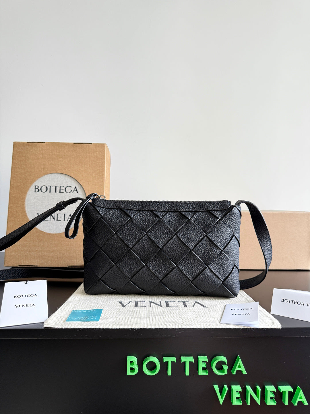 Bottega Veneta Black Designer Handbag Edition 676
