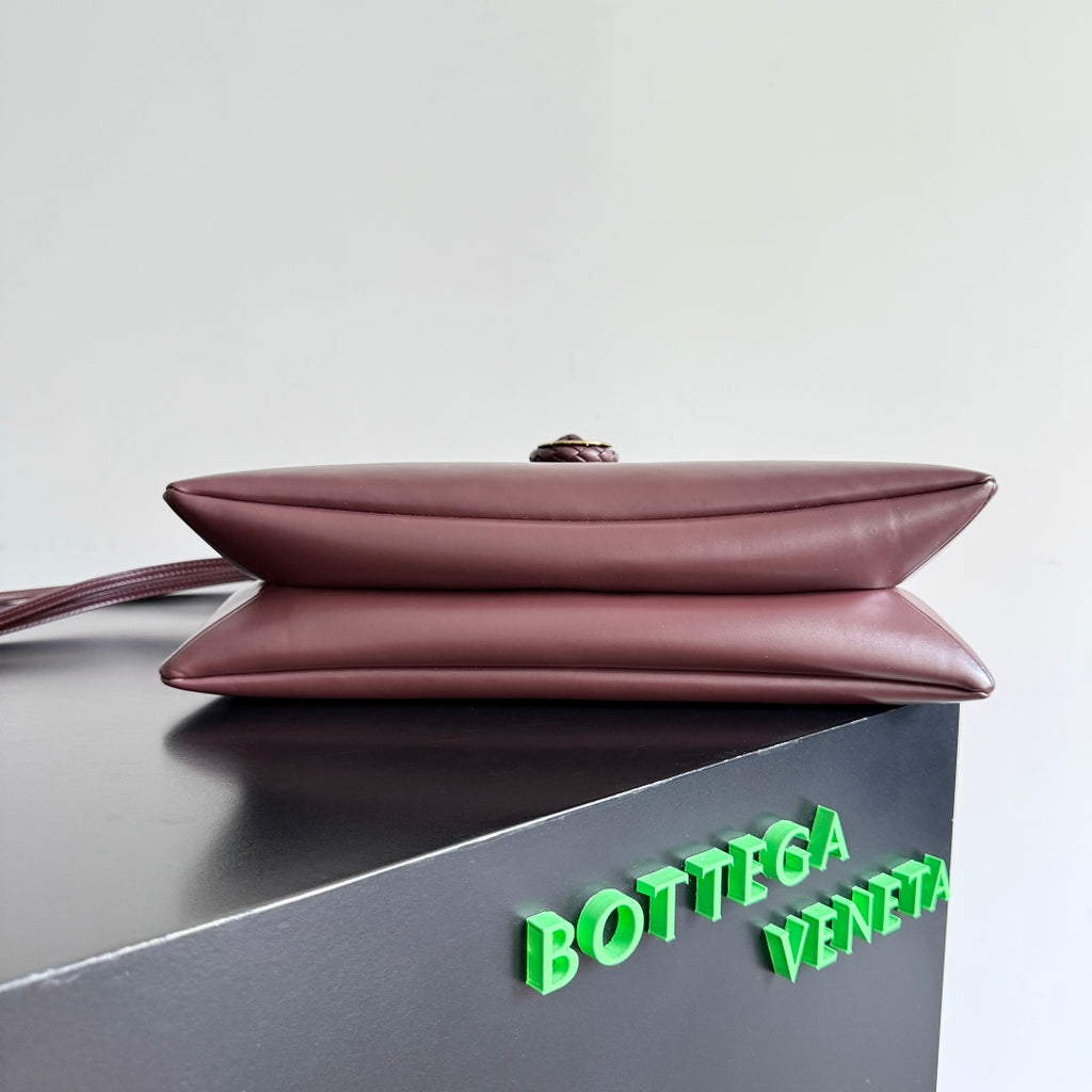 Bottega Veneta 806034 Black Designer Handbag - detail image 4