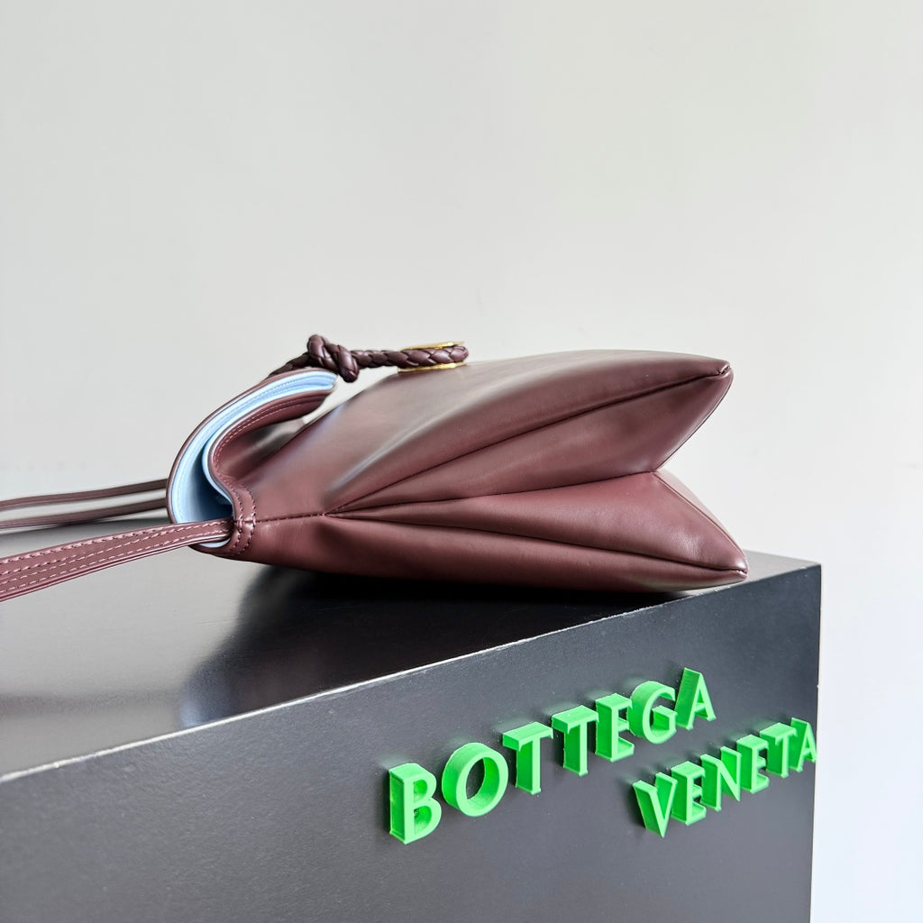 Bottega Veneta 806034 Black Designer Handbag - detail image 2