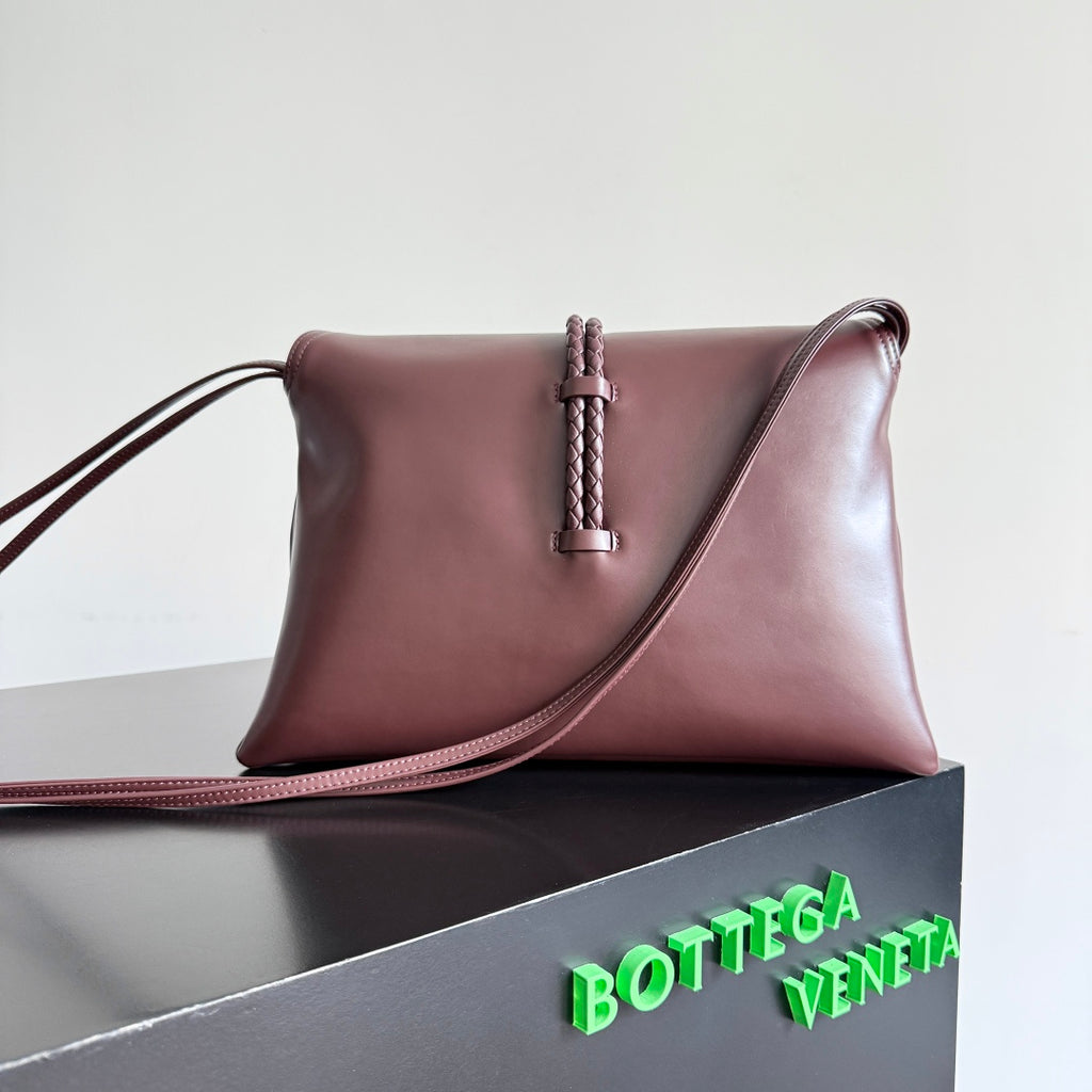 Bottega Veneta 806034 Black Designer Handbag - detail image 3