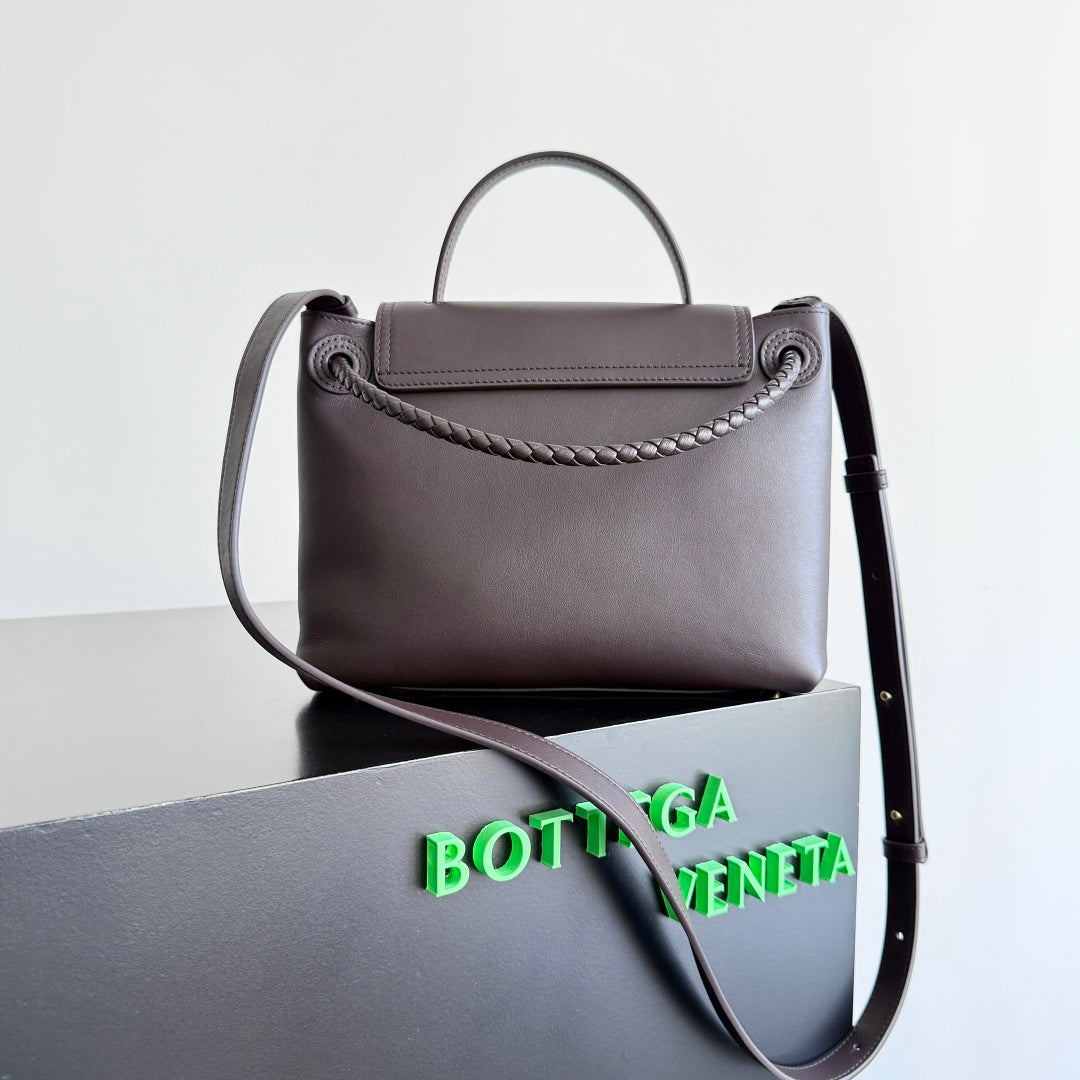 Bottega Veneta 835835 Black Designer Handbag Edition 2 - detail image 2