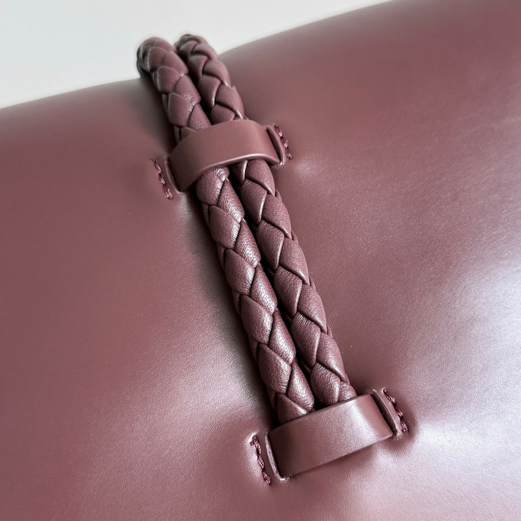 Bottega Veneta 806030 Black & Red Designer Handbag - detail image 6