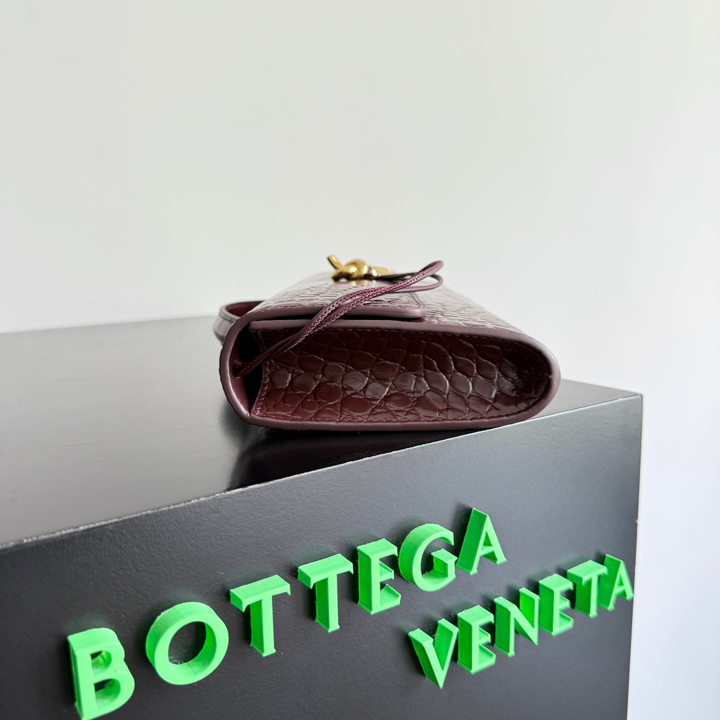 Bottega Veneta 741511 Black & Red Designer Handbag - detail image 2
