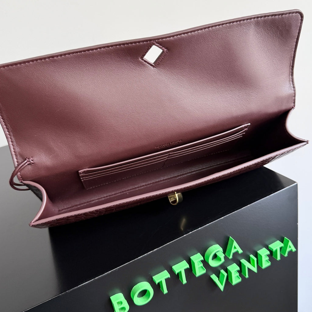Bottega Veneta 741511 Black & Red Designer Handbag - detail image 9