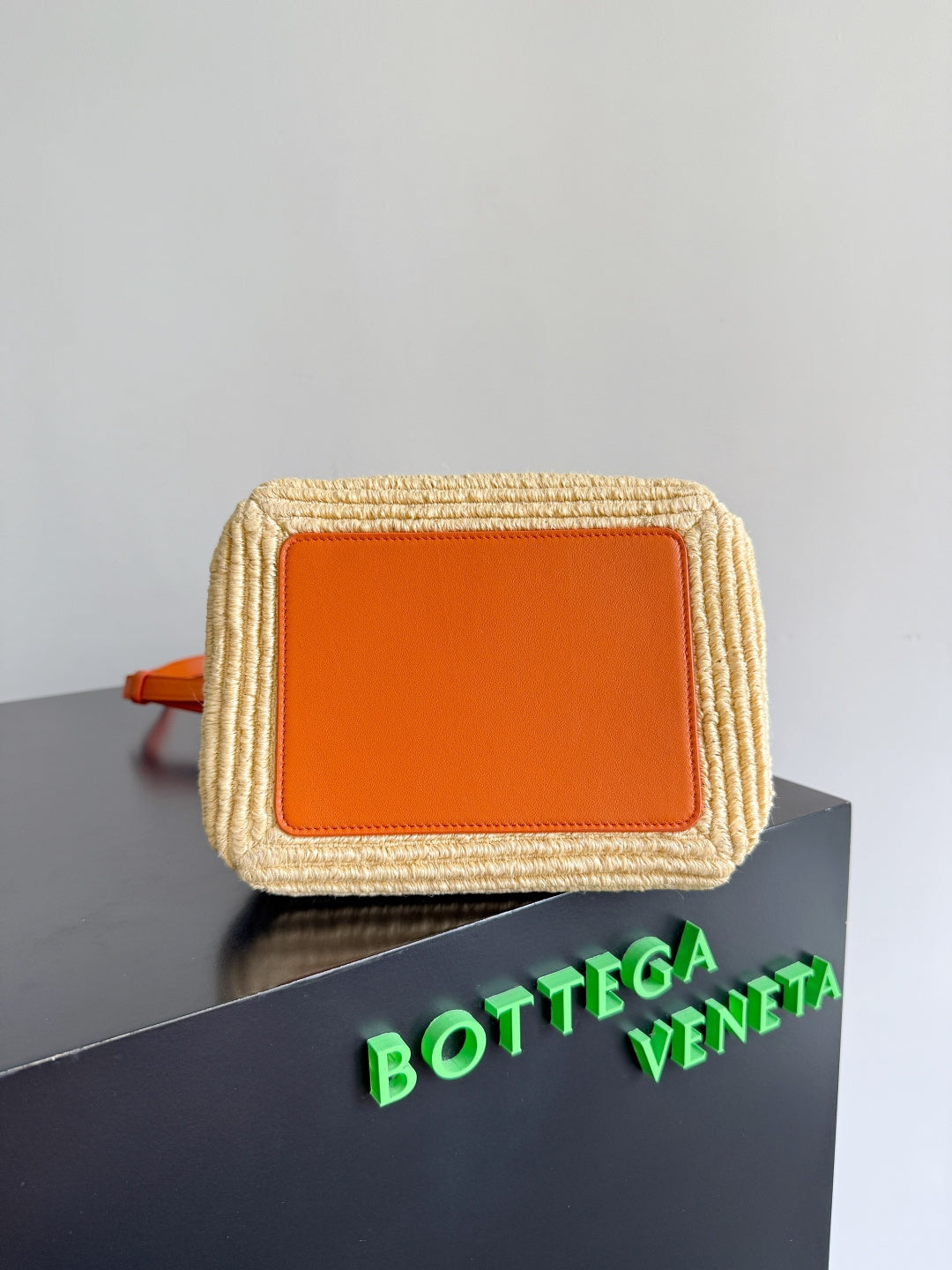 Bottega Veneta 827475 Orange Designer Wallet - detail image 3