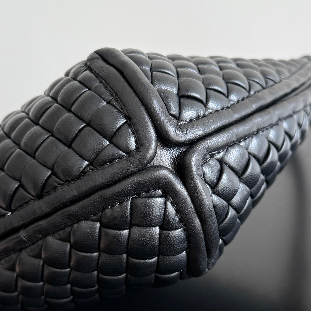 Bottega Veneta 730968 Black Designer Handbag - detail image 4