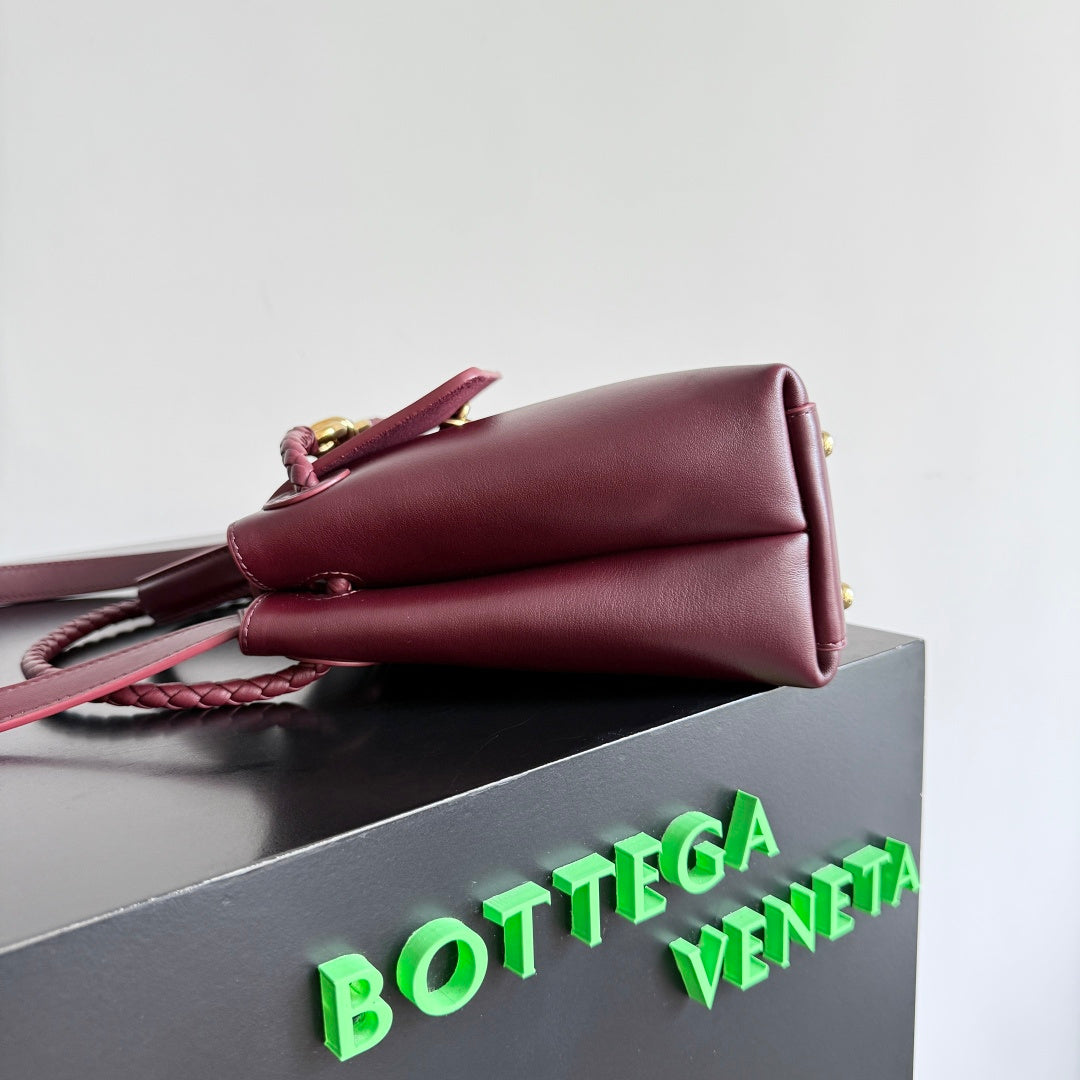 Bottega Veneta 835835 Red Designer Handbag - detail image 3