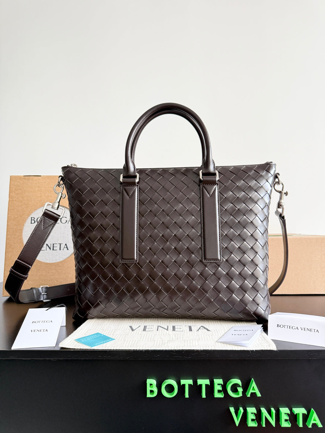 Bottega Veneta Black Designer Handbag Edition 594