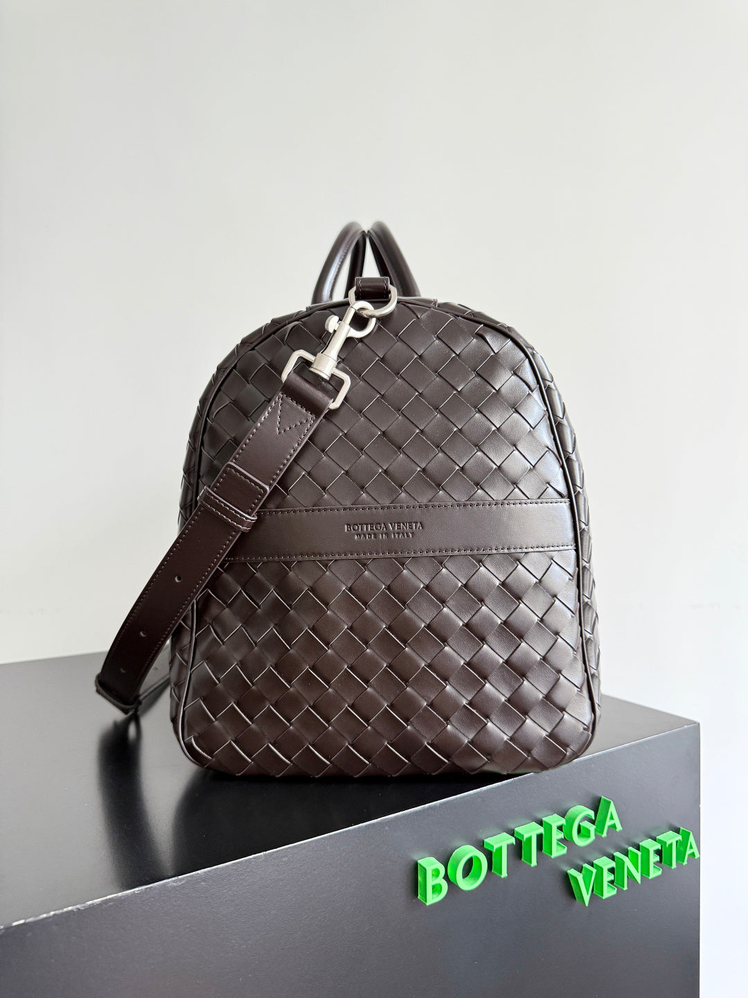 Bottega Veneta 795287 Black Designer Handbag Edition 3 - detail image 2