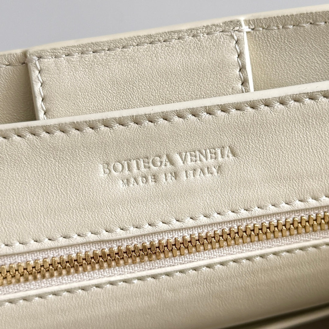 Bottega Veneta 827478 Rose Gold Card Holder Edition 2 - detail image 7